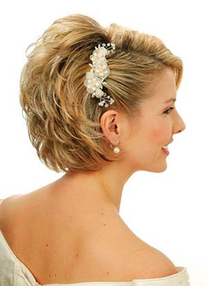 chignon mariage cheveux courts